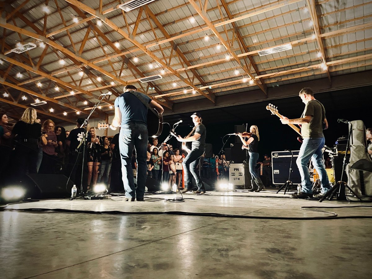 Farm Journal Field Days (@fjfielddays) on Twitter photo The #FarmON Benefit Concert airs on MONDAY!
Will you be watching?
Tune in on RFD-TV or FarmJournalFieldDays.com at 7PM to help support the <a href="/NationalFFA/">National FFA</a> Foundation The #FarmON Benefit Concert airs on MONDAY!
Will you be watching?
Tune in on RFD-TV or FarmJournalFieldDays.com at 7PM to help support the <a href="/NationalFFA/">National FFA</a> Foundation