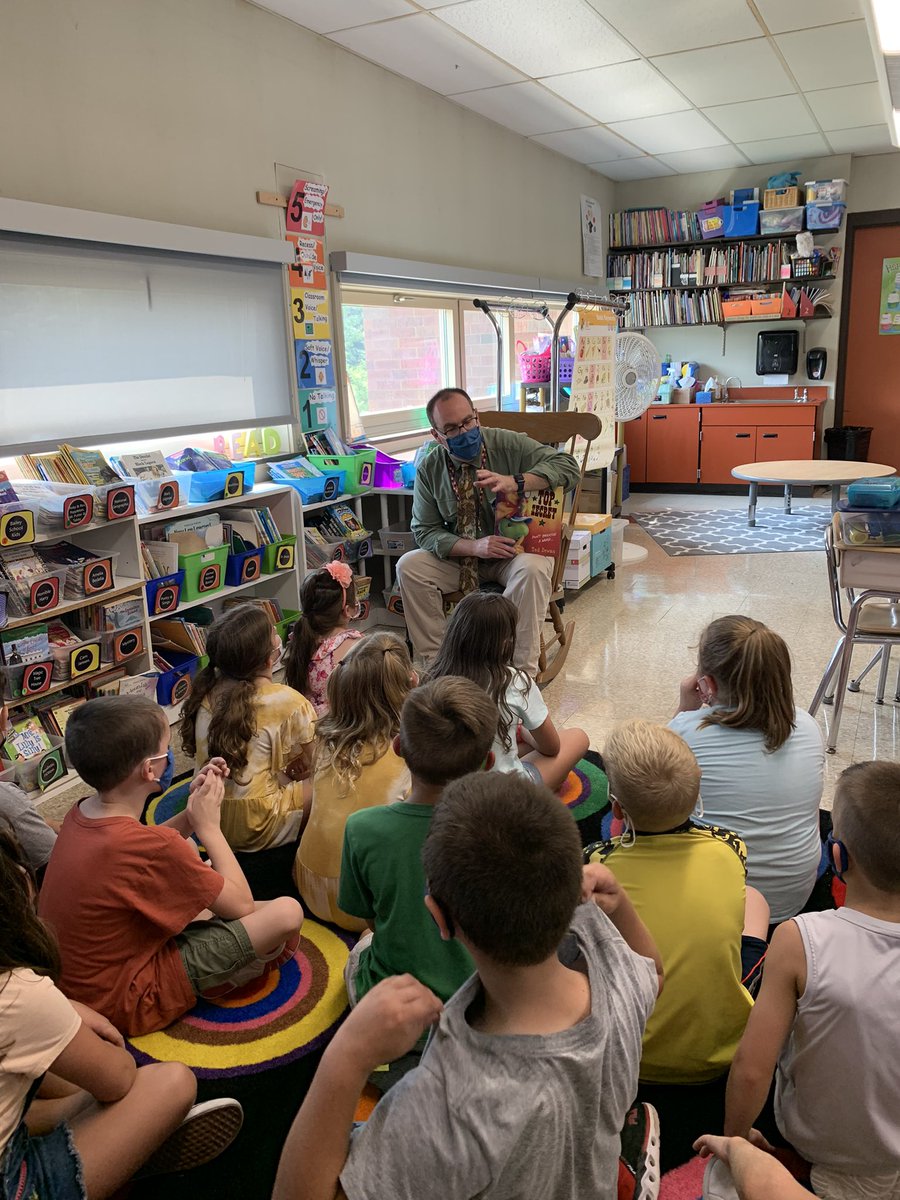 Loved listening to a special story from Dr. Marcus today! Unfortunately we can’t tell you about it since it’s Top Secret! 🤫 #AllTogetherNow <a href="/JCSelementary/">JC Solmonese Elementary</a>