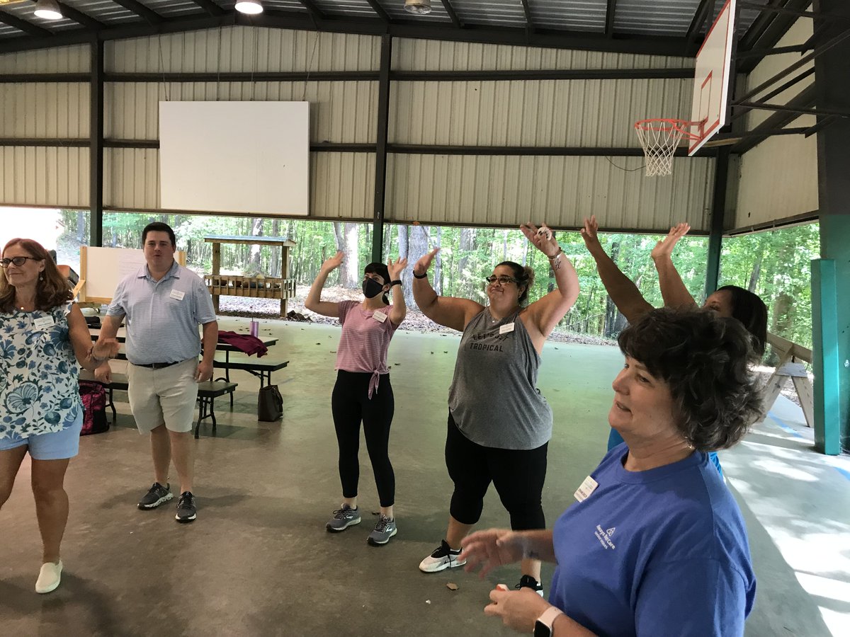 FlowCircus's tweet image. Today we kicked of the Leadership Wake Forest program for @WF_Chamber at @campkanata 

Most in this group didn&apos;t know each other at the beginning of the morning. They&apos;ll be spending 1 day a month together for the next 9 months. I think we got them off to a good start 🙂
