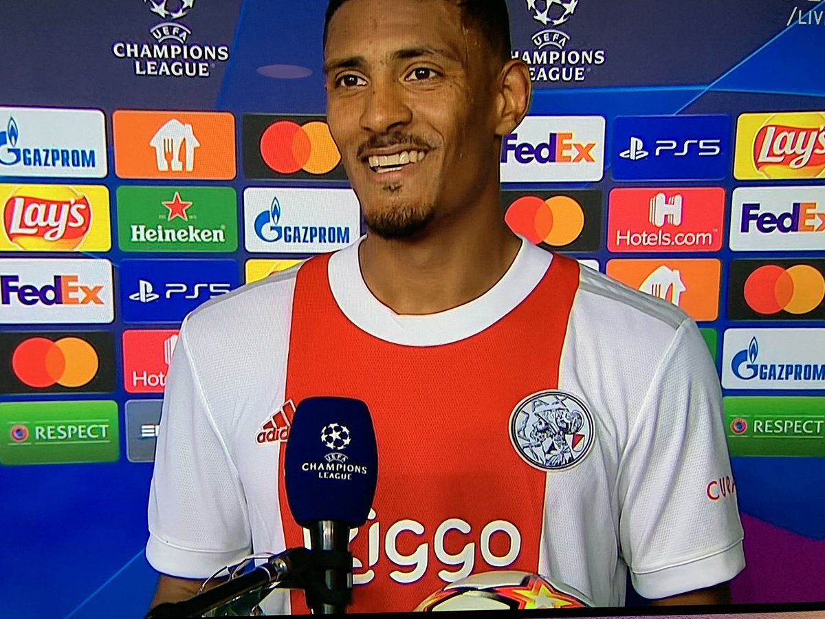 MOverdwars's tweet photo. #Haller #sportingajax #Ajax voor al zijn criticaster🖕🏾 https://t.co/dKT1duFRP1