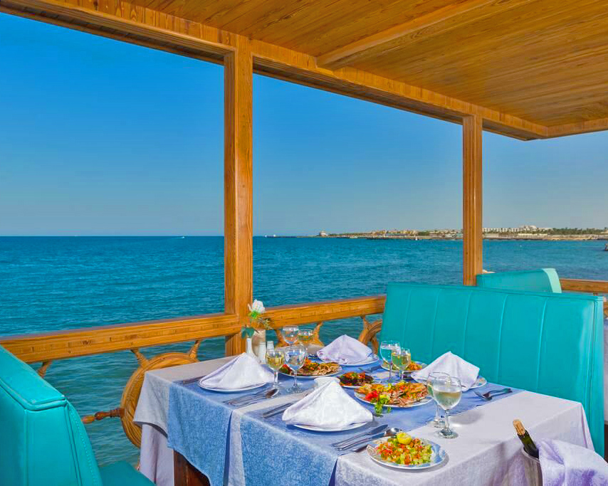 ✔ Good View
✔ Delicious Food
✔ Comfortable Seating

See more pictures of Ali Baba Palace at the link below.

mebbels.com/projects/ali-b…

#hurghada #redsea #outdoors #vacation #travel #furniture #interiordesign #sturdyfurniture #luxurytravel #fancy #eastern #oriental #style