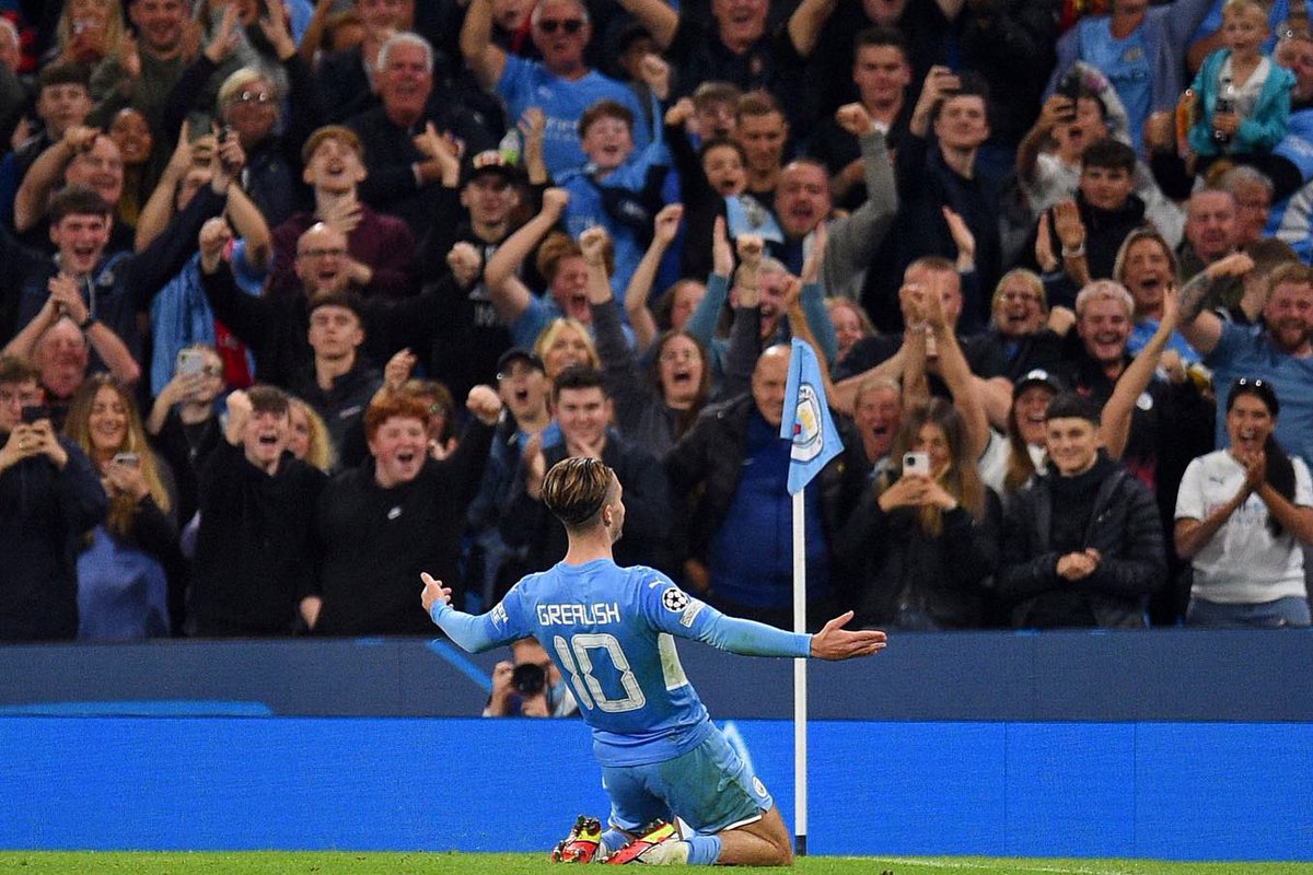 JackGrealish's tweet image. A perfect night for my 1st champions league game! Goal, assist, win 💙⚽️