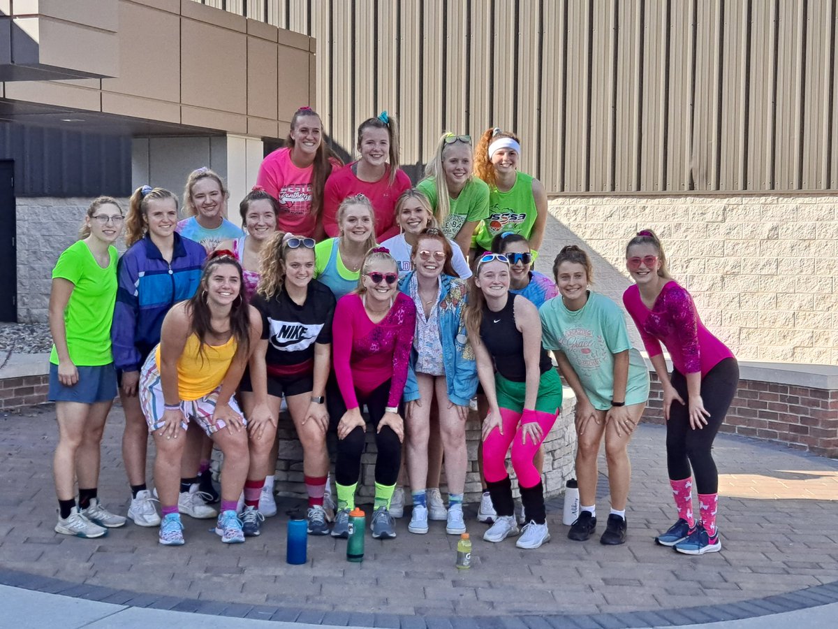 SAUCougarsWBB's tweet image. A little bit of fun in our conditioning workout today. An 80's themed game of ultimate Frisbee. Highly competitive and spirited with a little bit of trash talk from @keagcam.