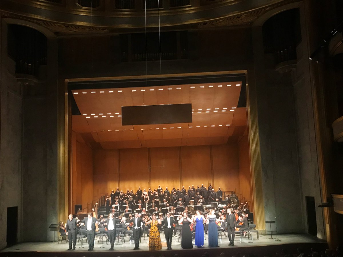 mvoinchet's tweet photo. [PETITETABLE] Mais oui, Manon ! Superbes Vannina Santoni, @saimirpirgu &amp; belle distribution dans ce Manon de Massenet pour l’ouverture de saison @TCEOPERA avec l’orchestre @operadelyon dirigé par Daniele #Rustioni👏 Diffusion @francemusique sam 25 sept 20h https://t.co/B4blQtPSXY https://t.co/rmZVphkKx2