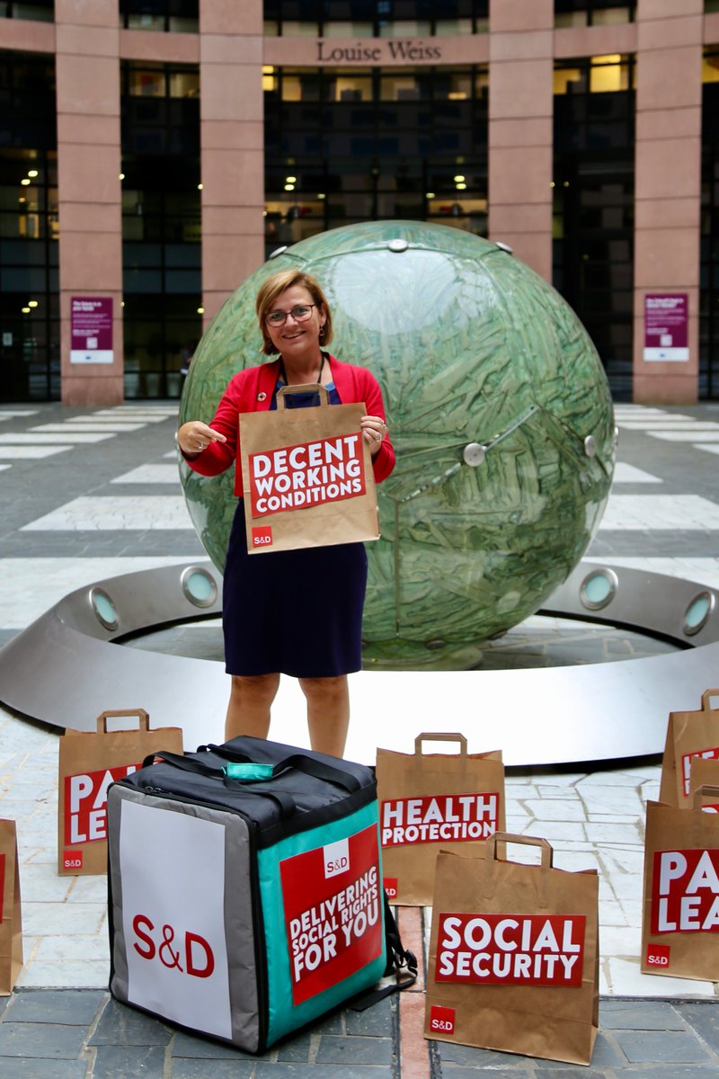 Platform workers often have:
⚕️ no medical insurance
🦺 no job security
💶 no social insurance
🆘 no help in case of harassment 
This needs to stop!
#WorkersRights