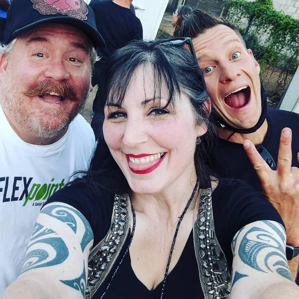 JayBusselle's tweet photo. Two of the misfits & brilliant minds I got to hang out with in Ft. Worth, TX. @Marj1st won an award for being a badass woman screenprinter & apparel decorator.
Thanks to @roq_u💚@RyanMoor🤘(pictured) @SanMar @ScreenPrintMag
#screenprinting #apparel #tshirts #FLEXpoint💪 https://t.co/bYNkqwRalr