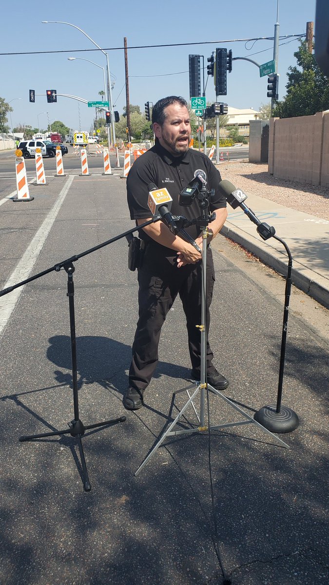 .<a href="/MesaPD/">Mesa Police Dept.</a> giving an update on suspicious package/device call at Mesa High School. 
"No package found" as of yet, but investigation continues. 
No students have been injured.
Police working to make sure scene is safe.