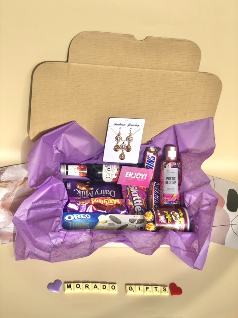 chioms__'s tweet photo. Hii, please help me promote my business🥺🙏🏾 A retweet would go a really long way, if you need a gift box you can send me a DM or refer someone who does please🙏🏾💜

Slide 1: ₦10,000
Slide 2: ₦15,000
Slide 3: ₦17,000
Slide 4: ₦12,000

If you have a preferred budget you can lmk https://t.co/s6ssIUM8bm