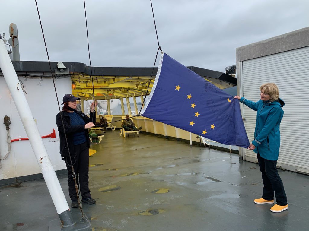 lisamurkowski's tweet photo. Enjoyed my trip on the LeConte ferry—from speaking with the captain and crew in the bridge and on deck to raising the Alaska flag. https://t.co/sTgHIAU2Q7