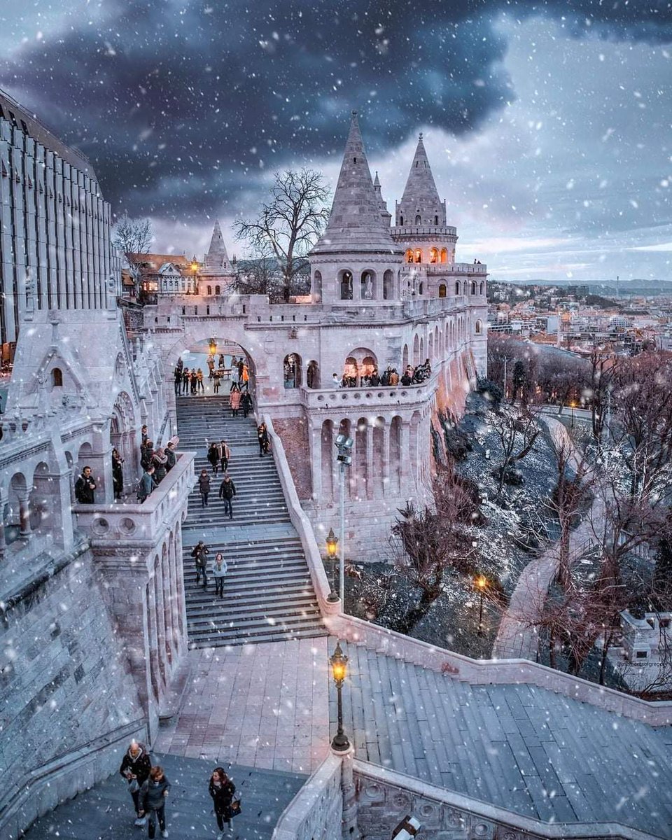 DailyEngCo's tweet image. Wonderful city! Budapest, Hungary 💙
Photo by: @momentsofgregory [IG]