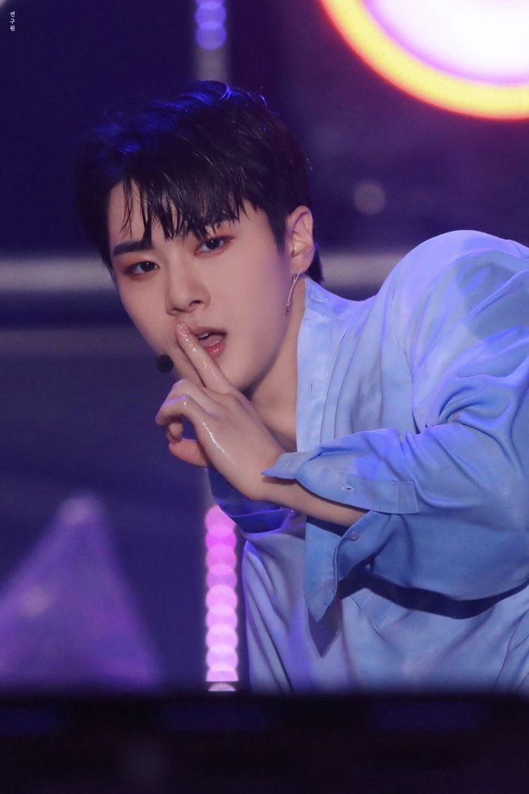 cloudyybinnie's tweet image. shhh

#아스트로 #문빈 #MOONBIN
#ASTRO @offclASTRO