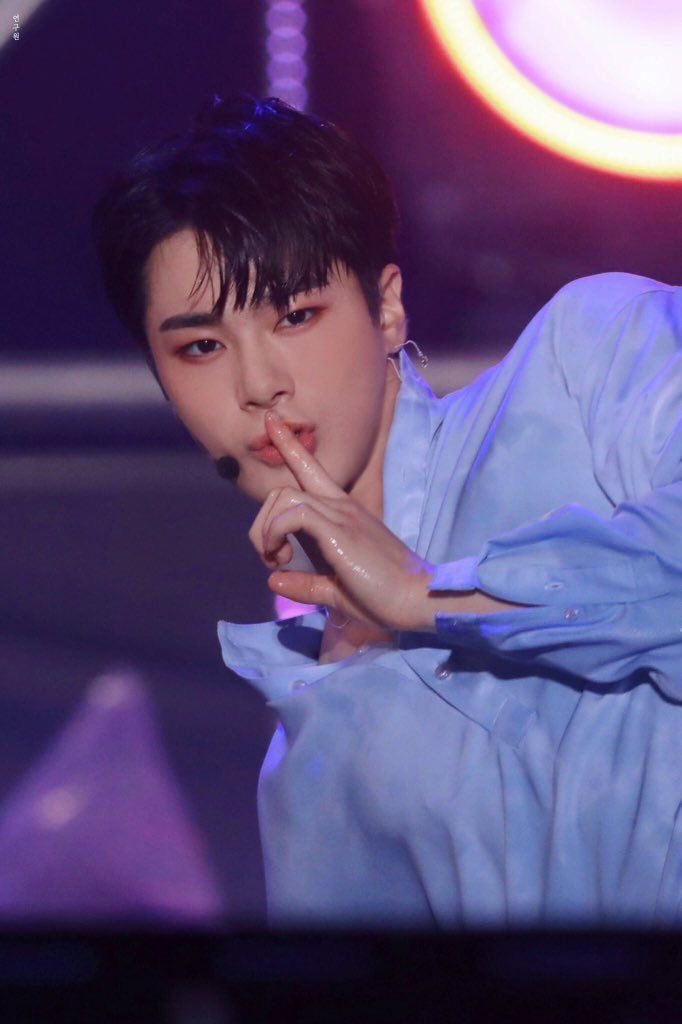 cloudyybinnie's tweet image. shhh

#아스트로 #문빈 #MOONBIN
#ASTRO @offclASTRO