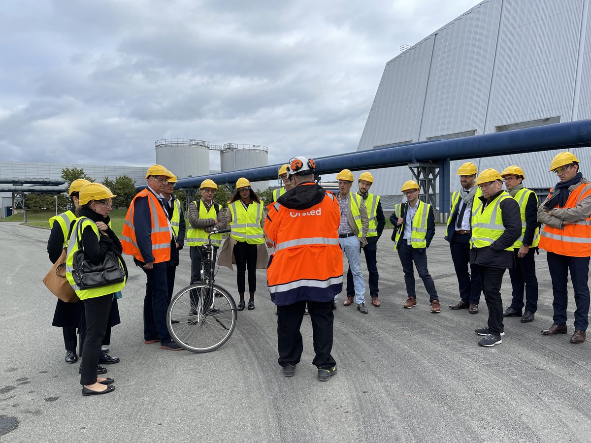 A la découverte de l’hydrogène au #Danemark ! Visite du projet H2RES à Hvidovre. Opdag brint i Danmark!  Projekt #H2RES på Avedøreværket i Hvidovre <a href="/FerrariCarolin4/">Caroline Ferrari</a> @BF_Nordics <a href="/JoelleLaik/">Joëlle Laïk</a>