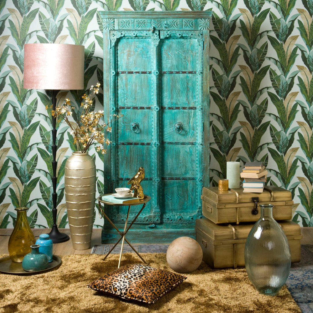 Vintage Chic! ✨ 💙

Met deze interieur stijl kies je voor een combinatie van een antieke en luxe (moderne) look. 🌟

Het mengen en matchen van oude en nieuwe meubelen en veel gouden tintjes en leuke printjes is key! 👌