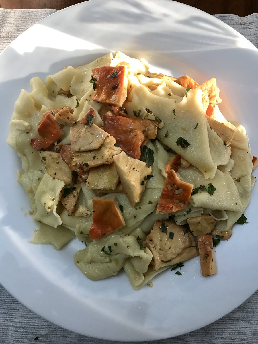 Number1Sons's tweet image. The best part of delivering local groceries to your door is sharing in your joy of food. Our friend Sudip made gorgeous ramen and fresh strapponi with chicken of the woods mushrooms that we delivered, foraged by Tom of Villa Fungi. Next week he has pecan truffles for us!