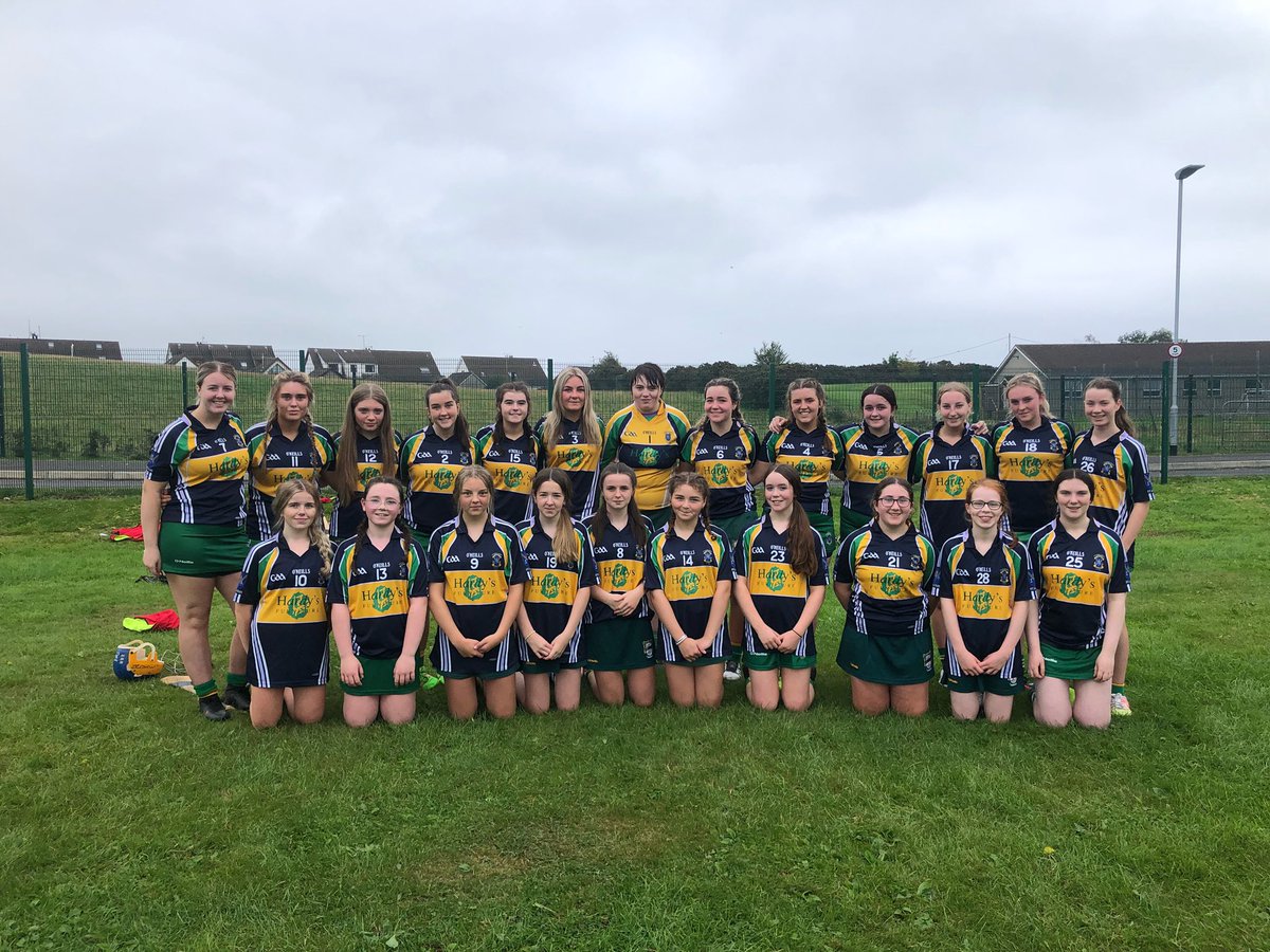 Hard luck to the Under-16 Camogie team who got beaten by @StjoesPE_Sport  @stlouisgrammar pitch today.
The team tried hard and put in a good effort. Great to see GAA Games back.
Thanks to their coaches Mrs Killen and Miss Laverty.