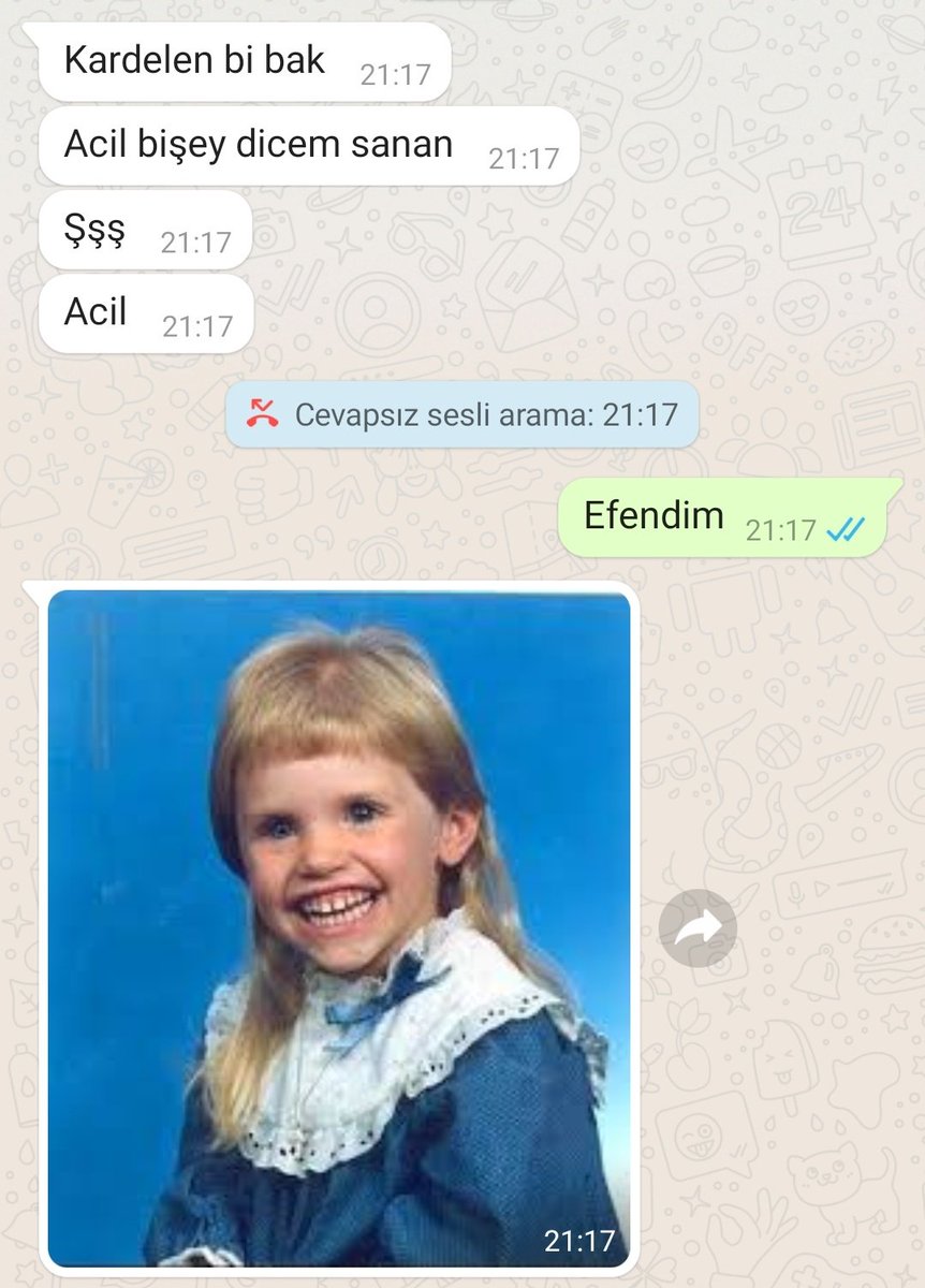 Günün kuralı : Eğer ablanız acil bak yazarsa bakmayın! @SeherAckgz7