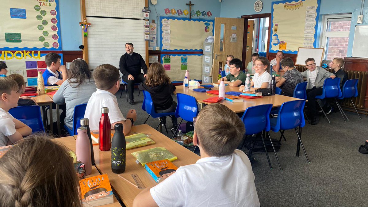 Thank you to Deacon David who visited Primary 7 today to discuss his story and journey to Diaconate. #vocationawarenessweek @motherwellre