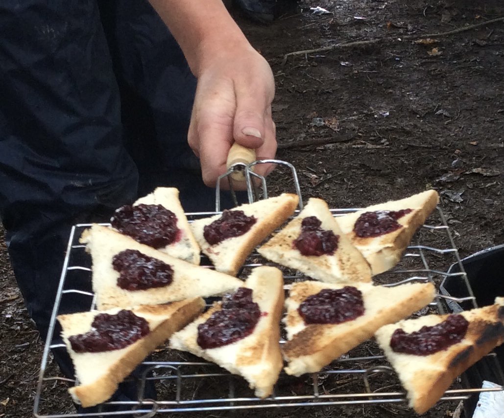 NewbridgeonWye's tweet photo. Another busy forest schools session for Dosbarth Bedwen making delicious blackberry and apple jam over the camp fire . Some of the blackberries were foraged from our woodland area. 😋 Eaten with fire toasted bread.🍏🔥🍞#outdoorlearningwales #campfire #foragedfruit #forestschool https://t.co/s39C9tKzLw