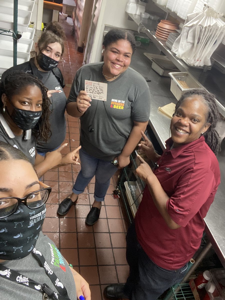 monique51686571's tweet photo. Cheers to G for being #accountable, she’s our new Togo Team Member, she has had two days of 0 % Togo GWAP for lunch, she’s making sure she is taking great care of her Togo guest!!#MoCityBringingTheHeat🔥🔥🔥🔥, #FallFoward, #TM2GM, #ChilisLove, #Team752. https://t.co/ur2kT9iLhq