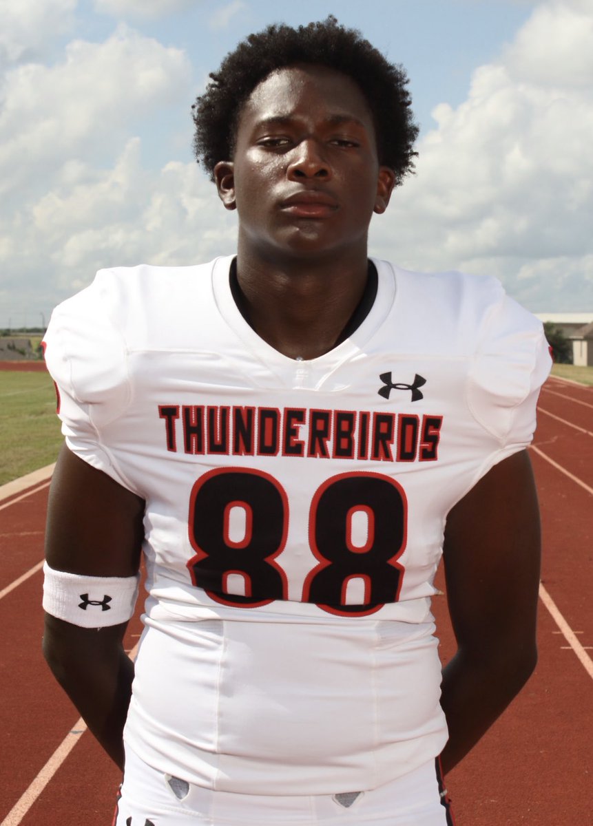 ‘24 Greg Williams(<a href="/osogreg91/">Greg “Oso” Williams</a>) Has a high ceiling, with an upside on his physical growth. He has great arm length and does a fantastic job of creating separation. This season (3 games),he has 9 solo tackles, 6 assists, 3 TFL, 2 sacks, and 1 interception. 

hudl.com/video/3/151672…