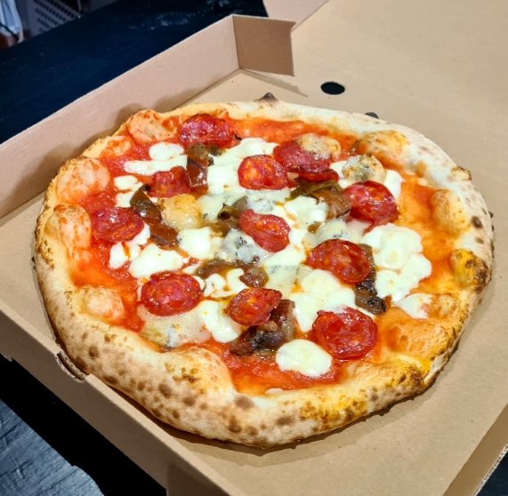 M A U R O

Tomato sauce, mozzarella, gorgonzola cheese, spicy salami and roasted peppers

Fancy one tonight? Call us on 02921 152659 to takeaway or find us on Uber Eats.