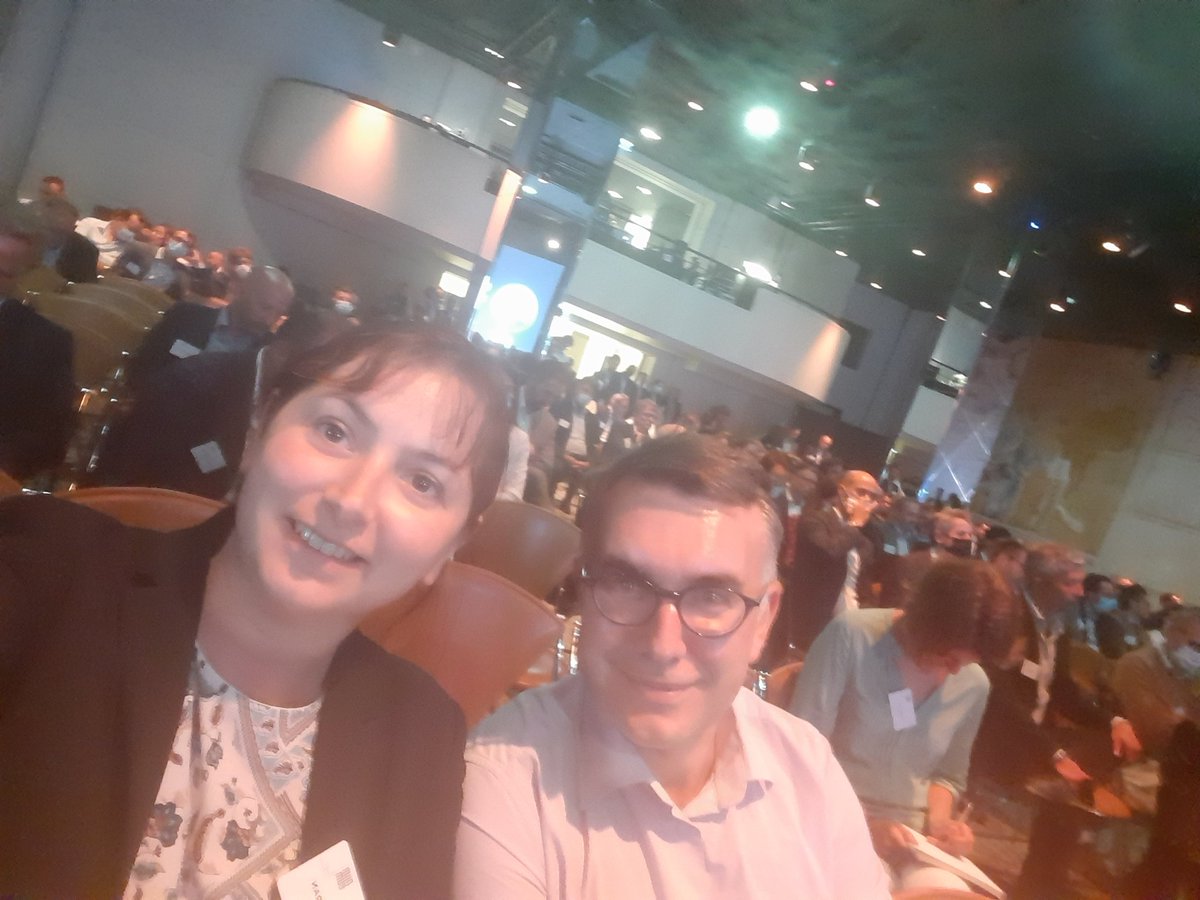 missTIChris's tweet photo. En direct de la soirée de lancement de @numeum_ fusion de #syntecnumerique et @TECHINFrance avec @cedric_o . 2500 entreprises rassemblées 600000 emplois et une vision commune : faire rimer #numerique et #ecologique. @BF_TechServices https://t.co/DP5XWa1n10