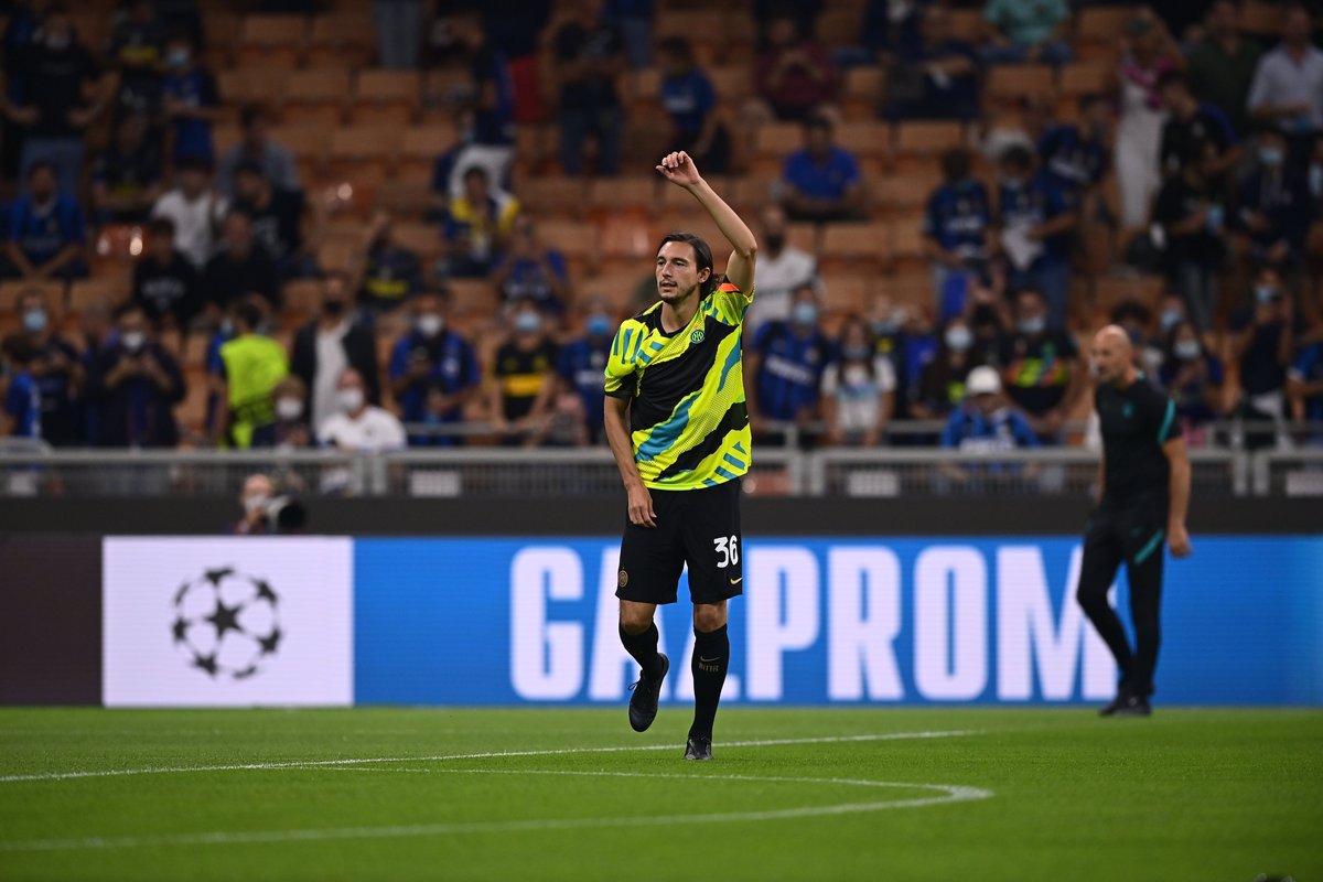 Inter_id's tweet image. 🔥 | PEMANASAN

Latihan terakhir menjelang #InterReal

#UCL #ForzaInter