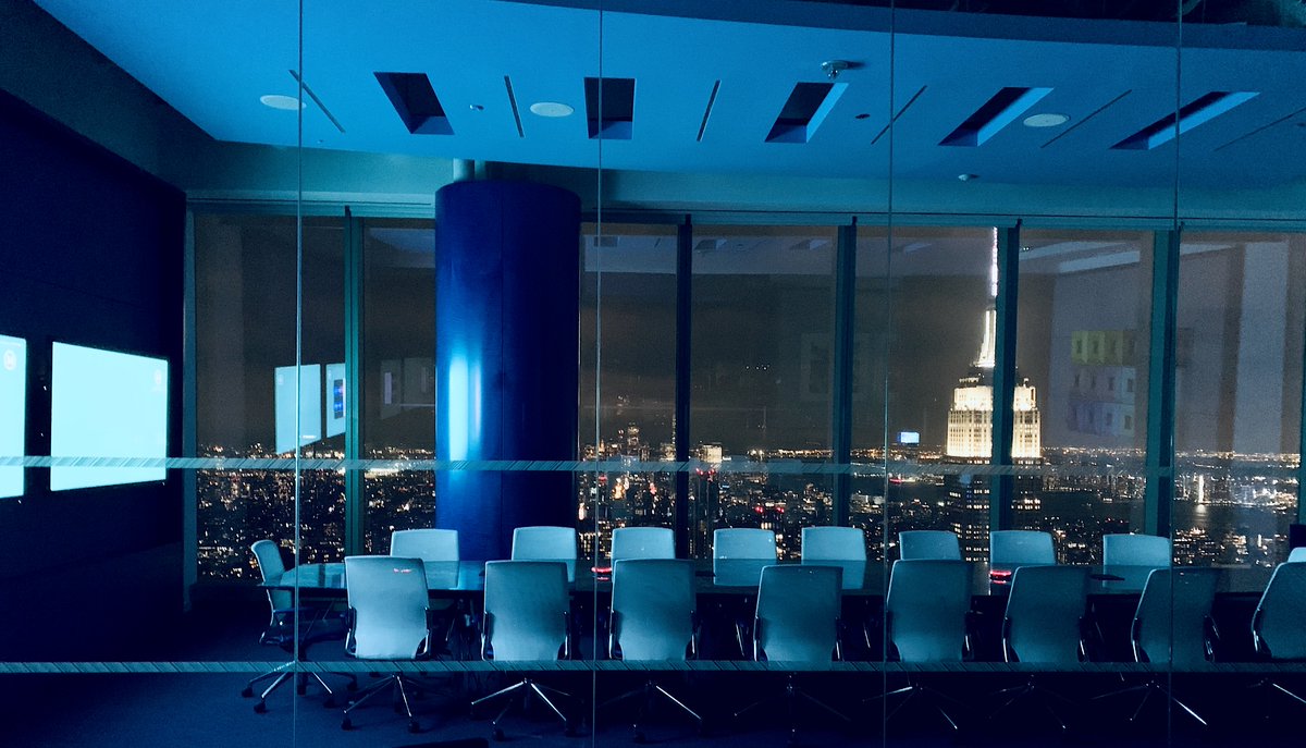 PrimeAVsolution's tweet image. Stunning nighttime view of the Empire State Building from this beautifully designed conference room by Prime AV Solutions.