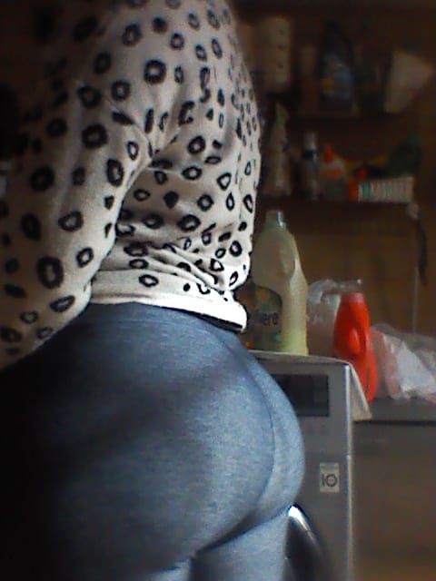 wash the clothes today ... do you want to see me hang the naked clothes? https://t.co/1WiB62DaHT<a href="/tag/camgirl"class="tags"><span>#camgirl</span></a>