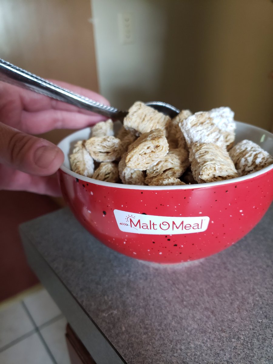 #backtoschool means I can enjoy my cereal in peace. #maltomeal #momcerealcrew #anytimesnack #breakfast #backtoschoolmadeeasy @MaltOMealCereal