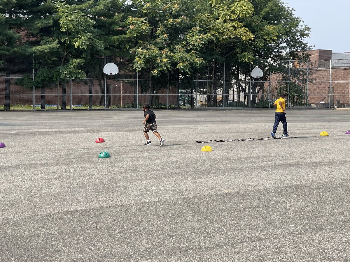 Community District 19 (@nycdistrict19) on Twitter photo 19K346 has prioritized fitness as part of their SEL plan to ensure students feel safe and healthy! The students and staff were active and full of joy. <a href="/TamraCollinsD19/">Tamra Collins</a> @ExecSuptKWatts <a href="/SpenceIreneK/">Irene K. Spence</a> D19 All The Way Up and Beyond! #d19allthewayup #fitness #SEL 19K346 has prioritized fitness as part of their SEL plan to ensure students feel safe and healthy! The students and staff were active and full of joy. <a href="/TamraCollinsD19/">Tamra Collins</a> @ExecSuptKWatts <a href="/SpenceIreneK/">Irene K. Spence</a> D19 All The Way Up and Beyond! #d19allthewayup #fitness #SEL