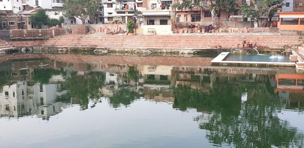 satherahul's tweet photo. @dmjhansi1 सर, पानी वाली धर्मशाला का पानी फिर गदां होने लगा है साथ ही लोकमान्य स्कूल के पास नाली खुली होने के कारण गंदगी व मच्छरों की तादाद बढ़ने लगी है कृपया इस विषय पर ध्यान दे. एवं रुके कार्य को पुनः शुरू करा दे.
फोटो दिनांक 29-Aug-21 https://t.co/Rc1vxnk0Uh