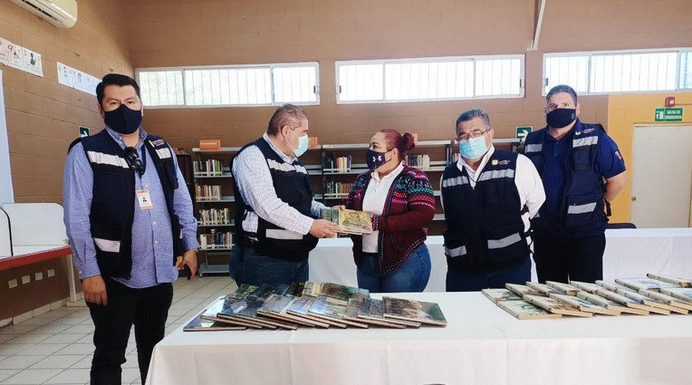 GrSaracco's tweet photo. Agradezco a Dios la bendición de haber podido servir a mi cd. A @CelidaLopezc, por la confianza y la oportunidad de ayudarle en su gran labor. A mis compañeros por enseñarme tanto en tan pocos meses y a todo el personal de Serv  Púb, por contagiarme con su vocación de servicio. https://t.co/JdaHKPiqvd