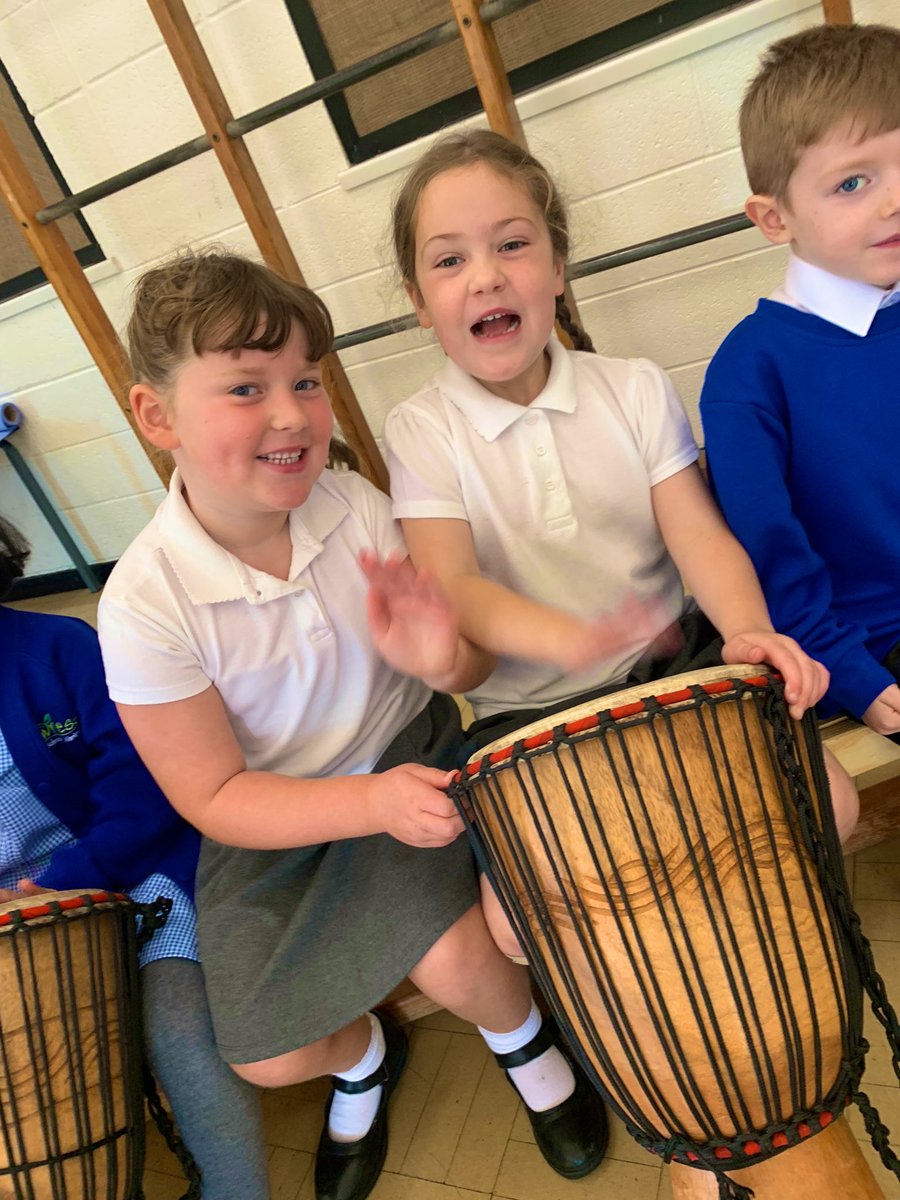 MissSmith43's tweet photo. Today, Year 1 and 2 had a Handa's surprise of their own and drummed to the beat and rhythm of the African drums with a focus on bass and tone. @Bowness_Primary #djembe https://t.co/gpLDA6YY0r
