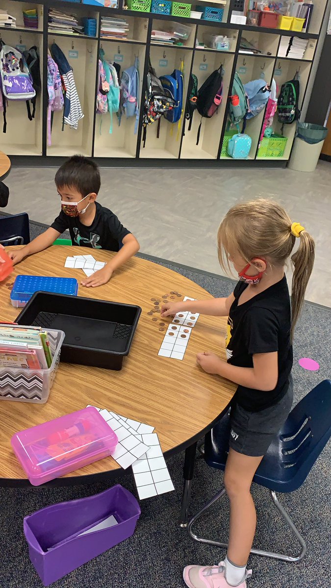 MrsHipp1st's tweet photo. We practiced subitizing and got two new work places during math workshop today! https://t.co/CRwyfjb8Dk