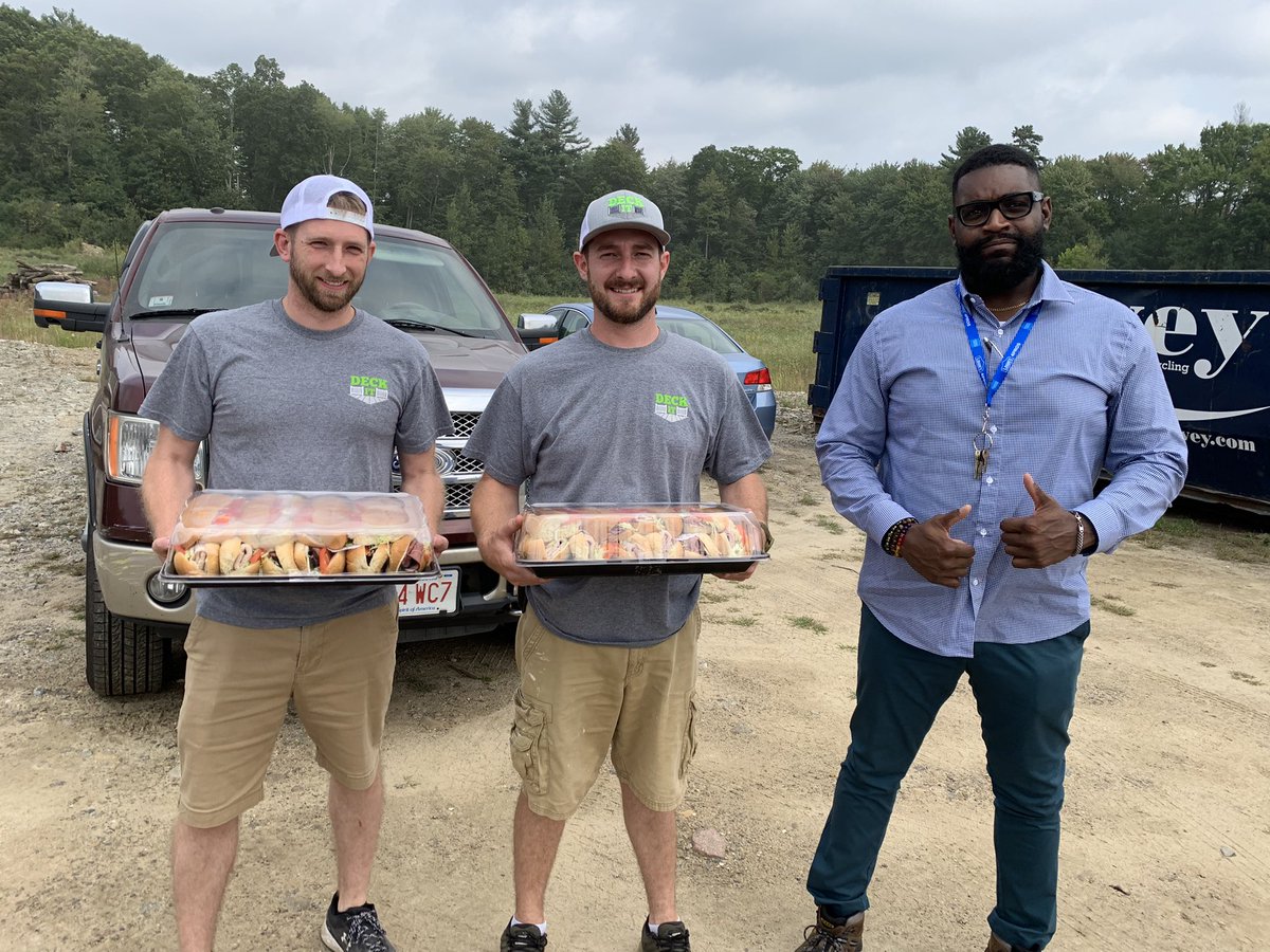 lowes1858's tweet photo. As part of our Just4Pros event, SM Ace visits the job site to provide lunch to one of our top Pro accounts! Looks delicious, Ace!! #just4pros #lowes @SanjaPHopper @Chris_R_AHRBP @JoeMcFarland_ @BoltzBill @AudissBryan @Anthony_Battle1 @gaudette_randy https://t.co/tcClxlSTXv