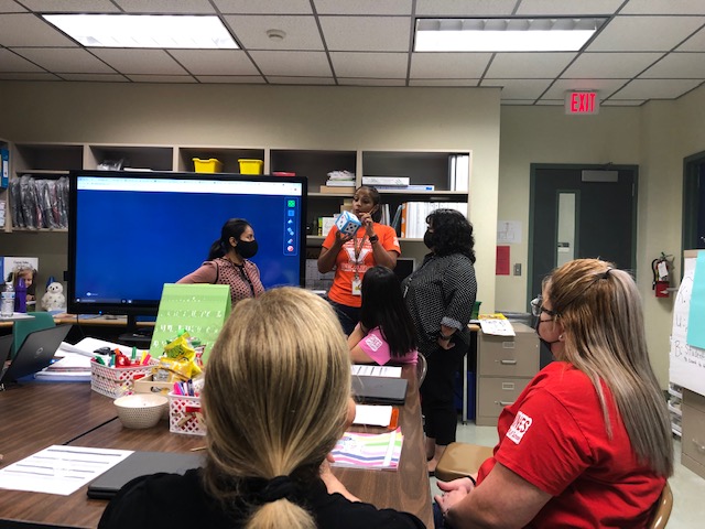 Vines_AISD's tweet photo. Envi210n Something New. PK Teachers participating in Frogstreet lesson rehearsal #vinesbears #aldineisd #wearevines #ENVI210N #VinesStrong https://t.co/0nYQTwEfHJ