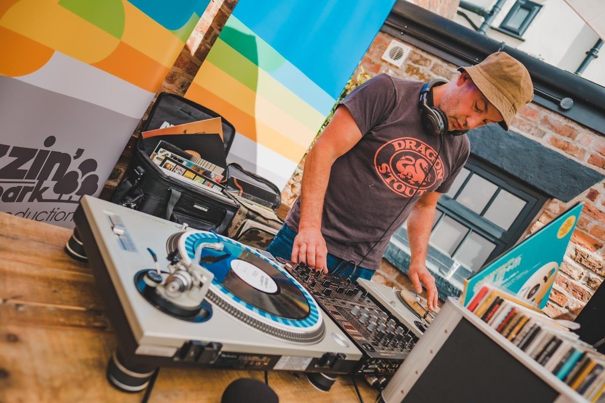 Market Street Social (@mktstreetsocial) on Twitter photo Tomorrow night.... Banging Balkan & Klezmer Tunes with <a href="/Balkanics/">The Balkanics</a>
Tickets: marketstreetsocial.co.uk/events-listing…
#music #events #northwest #Balkan #outdoorsounds Tomorrow night.... Banging Balkan & Klezmer Tunes with <a href="/Balkanics/">The Balkanics</a>
Tickets: marketstreetsocial.co.uk/events-listing…
#music #events #northwest #Balkan #outdoorsounds