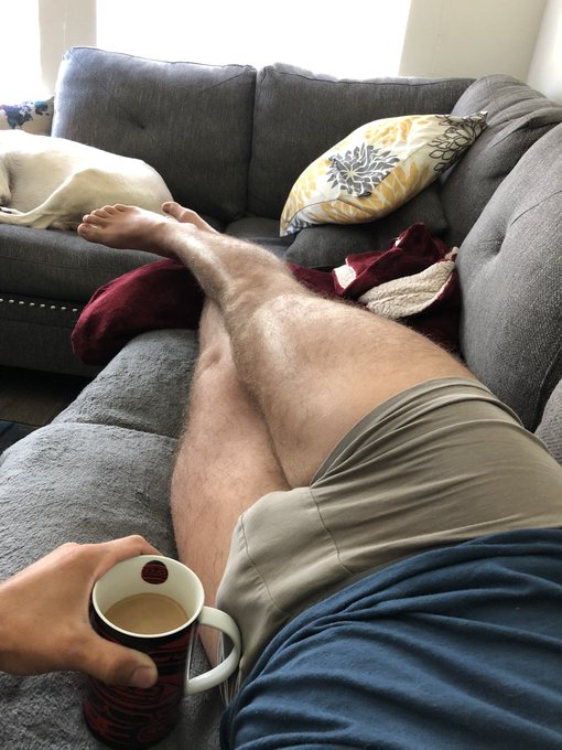 Having my Coffee before the gym ???? https://t.co/kiVn6FwWUf
