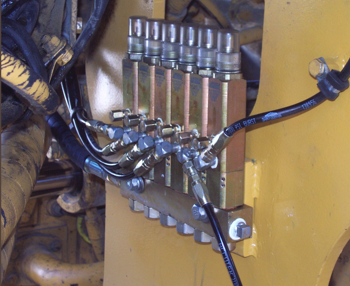 FLOComponents's tweet photo. While at @MINExpo2021 saw how #autolube systems improve #productivity and #reliability but want info specific to your situation located in #Ontario or #Manitoba? Contact @FLOComponents, a leading supplier of #mining #lube systems.
For details, see https://t.co/PWGjIH76lE https://t.co/quYWQArYIZ