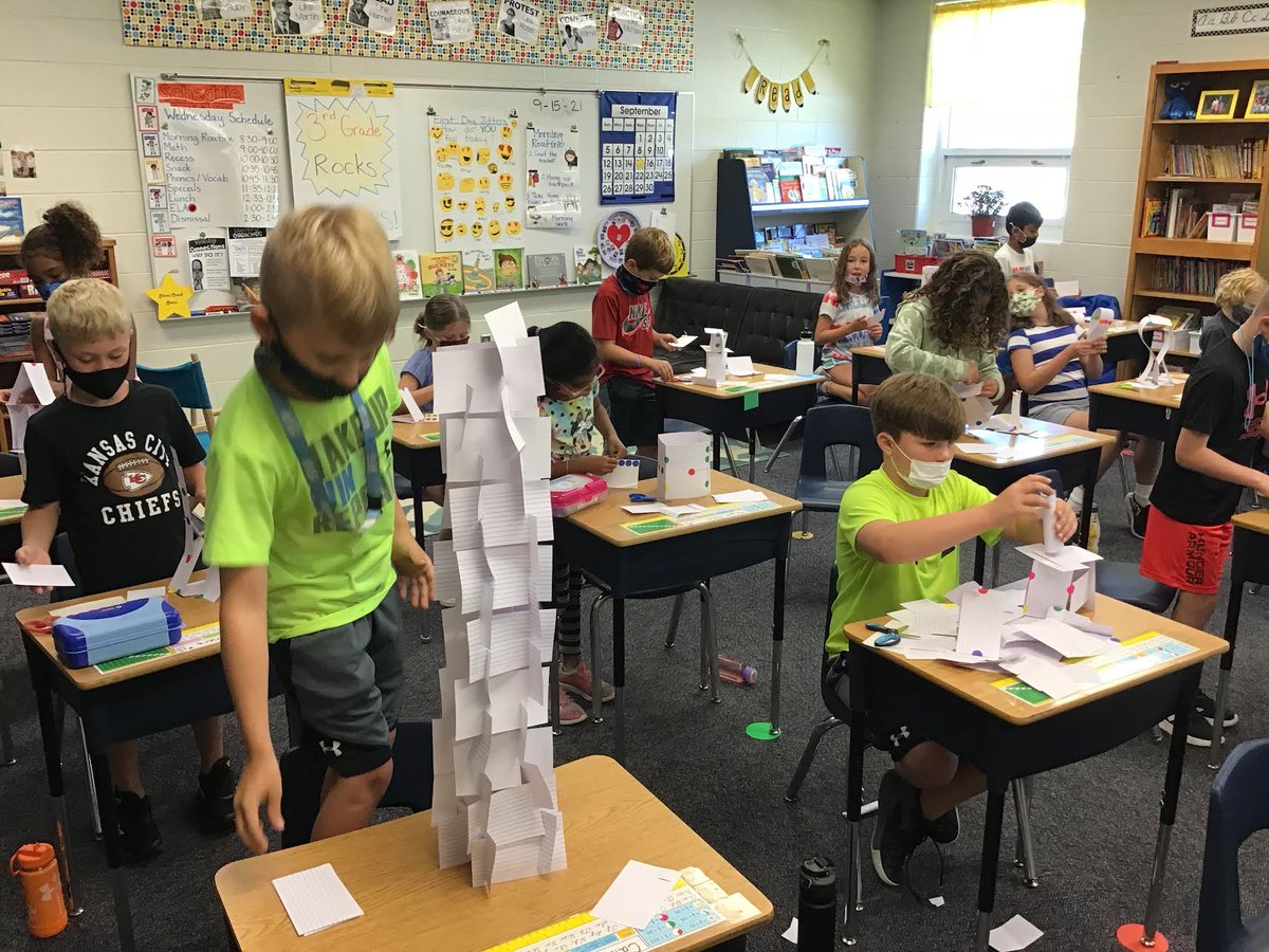 SCLaraKruse's tweet photo. Dot Day is all about GROWTH MINDSET!  Students loved the "Tallest Tower" STEAM challenge! @ShoalCreekStars #STEAM https://t.co/kfhInm79Hi