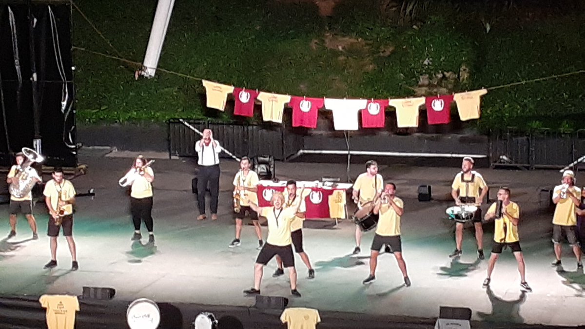 miquel1714's tweet photo. #tremendus
#PuraEnergia
#Fantàstics
#Barrufantastics
Complicat un millor inici de #SantaTecla2021 que amb la xaranga
@Tocabemolls https://t.co/MpnJqZKK67