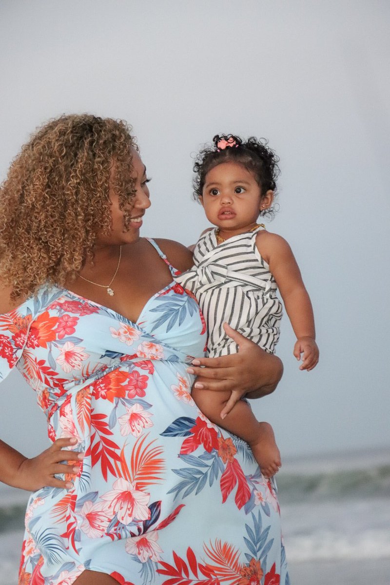 ayduhjay's tweet photo. Mommy &amp; me photo shoot 🌺 https://t.co/PA2v0y3azE