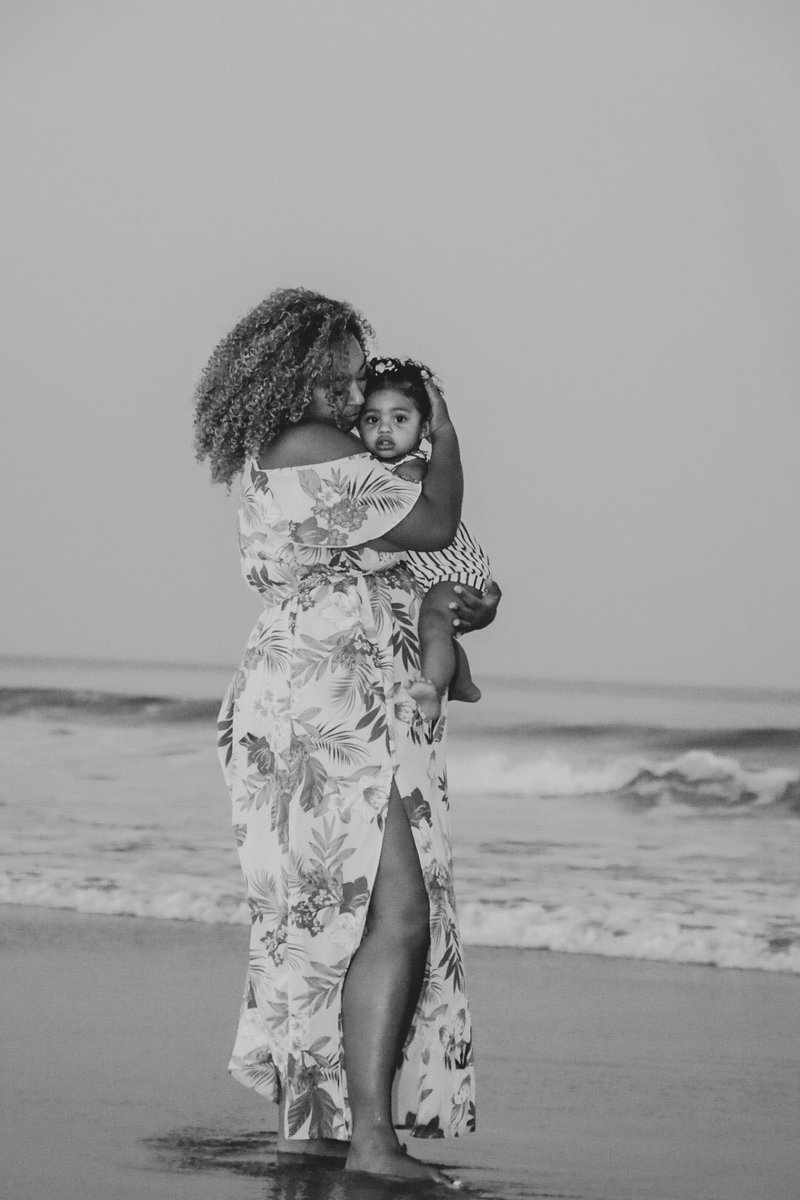 ayduhjay's tweet photo. Mommy &amp; me photo shoot 🌺 https://t.co/PA2v0y3azE