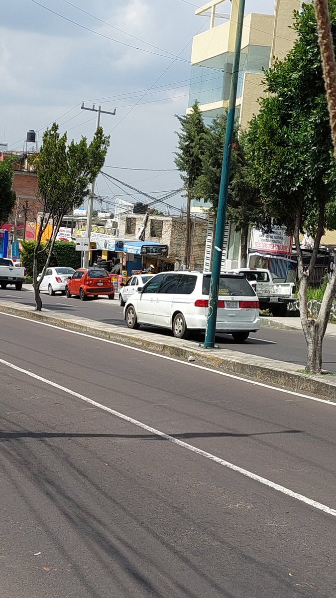 ArigatoSonic's tweet photo. @UCS_GCDMX @TlalpanCivico @TlalpanAl me ayudan a retirar los autos que se encuentra sobre la banqueta Carretera Picacho Ajusco entre Cardos y Panorámica https://t.co/TgJYuAXPy0