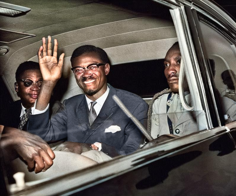 DaniMayakovski's tweet photo. Ayer se cumplían 61 años desde que los imperialistas de EEUU, a través de la CIA, y Belgica, dieron un golpe de estado contra el líder independentista socialista Patrice Lumumba.

Lumumba fue detenido, torturado, descuartizado y disuelto en ácido, luego tiraron sus restos al mar. https://t.co/z7Kzhk0lhJ