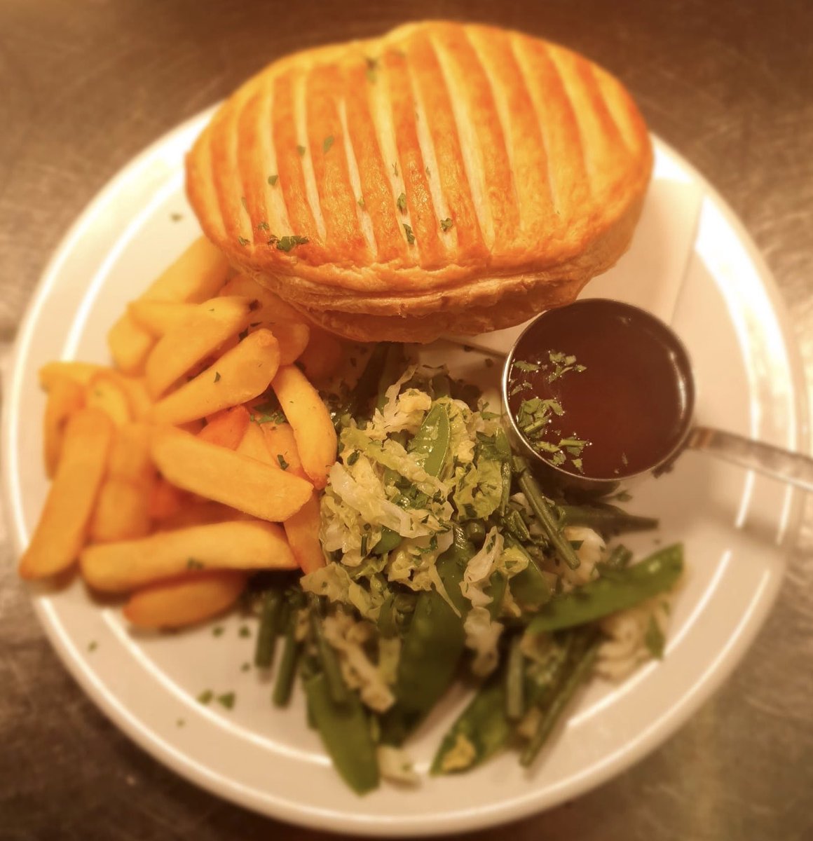 BullsHeadRatby's tweet photo. New menu, same great bulls head taste (&amp; portions 😂) if you would like to try for yourself please call a member of team bull on 0116 2393256 or online via our website https://t.co/AiNTNIKd7L https://t.co/5Bxx4DghFs