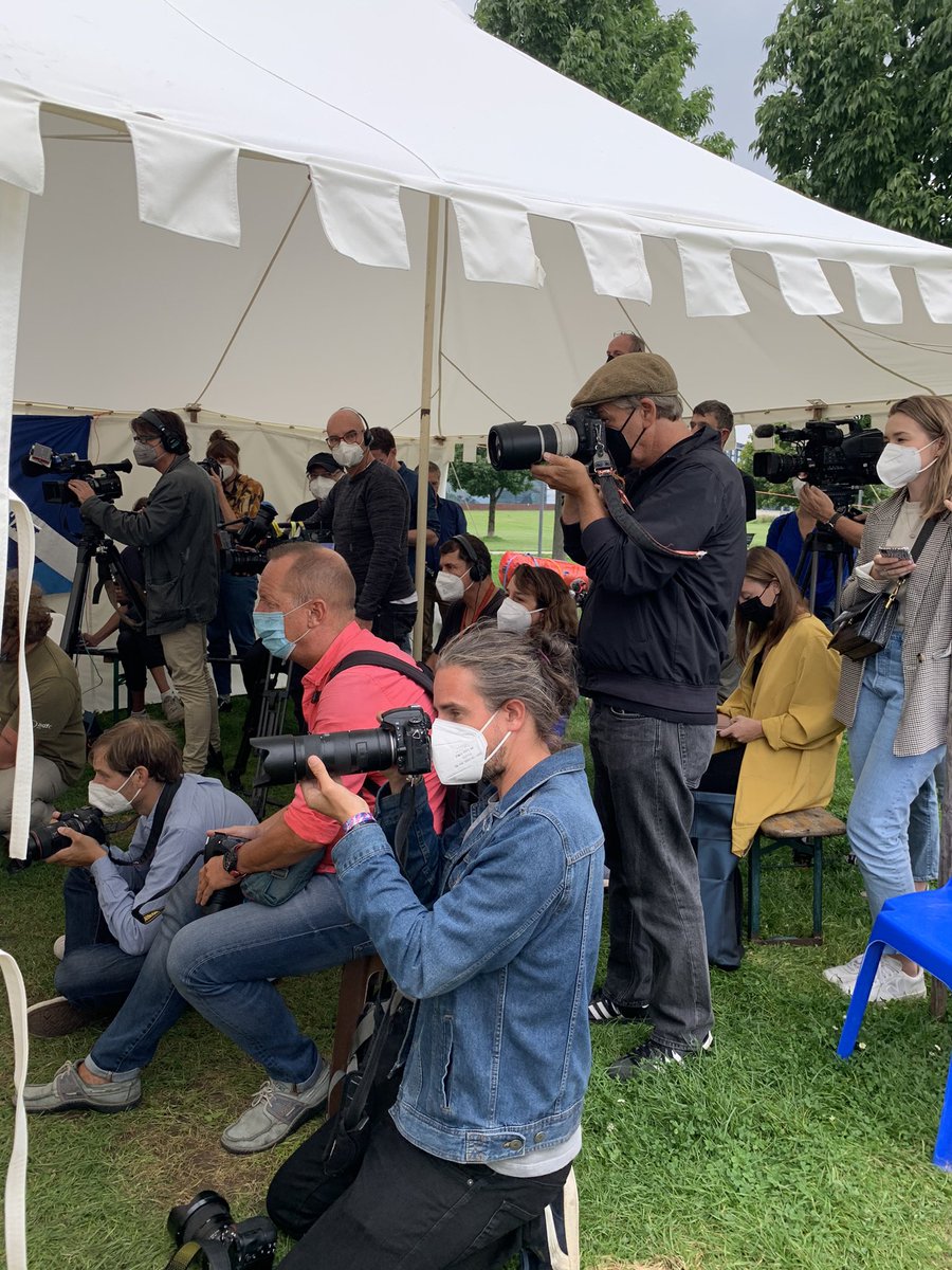 Tag 17: Heute haben wir unsere dritte Pressekonferenz gegeben – und die war in vielerlei Hinsicht anders als die beiden zuvor. Nicht nur, dass wir diesmal im Camp anstatt vor dem Reichstagsgebäude zusammengekommen sind und durch die Ereignisse der letzten Tage viel zu 1/4