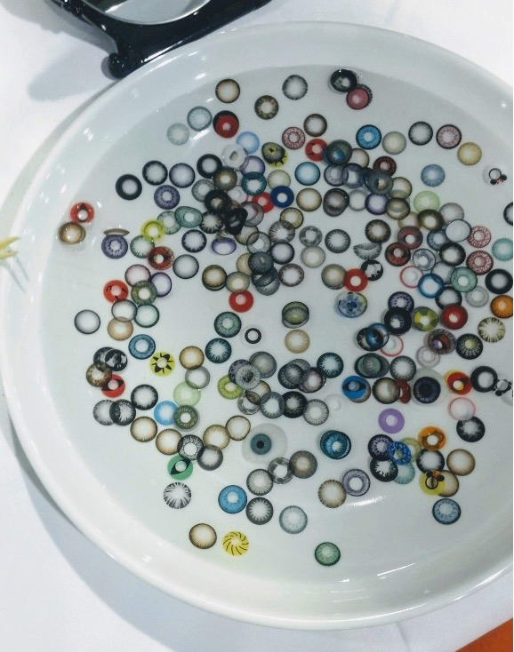 revoptom's tweet photo. MRI Contact Lens Considerations👁
Material impurities may interact with magnetic fields and cause problems.

Q: Since cosmetic + prosthetic contact lenses can have the same chemicals as tattoo ink, are they safe to wear during an MRI?
Read the answer: https://t.co/l3cHXE9oLf https://t.co/TW0yzhgaYE